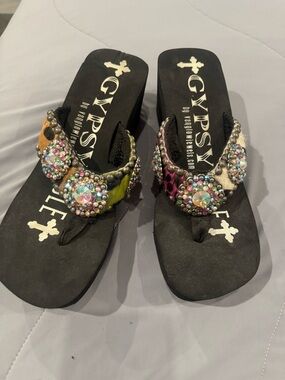 Gypsy Soul Jewel-Embellished Black Wedge Flip Flops Sz 10 NWOB